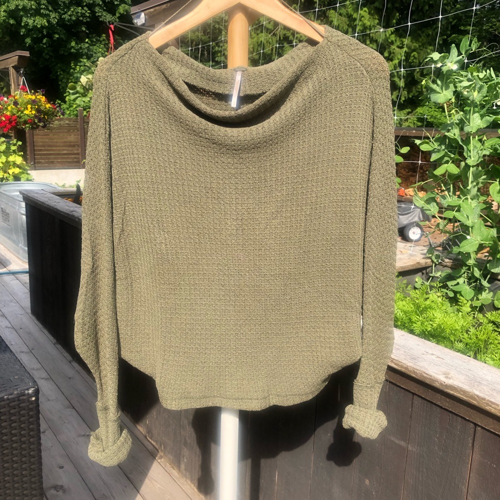 Free People boat neck sweater olive green small